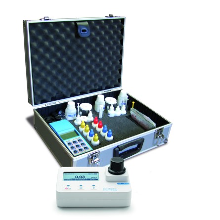 Trousse d'analyses multiparamètre spéciale eau potable Hanna Instruments