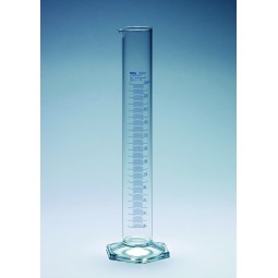 Eprouvette en verre graduée...